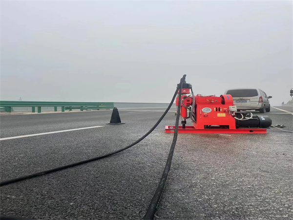 浑江马路路基路面开裂下沉注浆加固灌浆