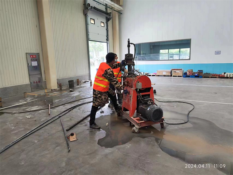 浑江厂房地面下沉塌陷注浆加固施工